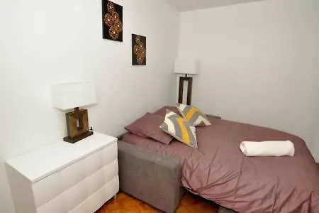 Apartment **appartement Moderne Avec Parking Dans Le 19e Paris
